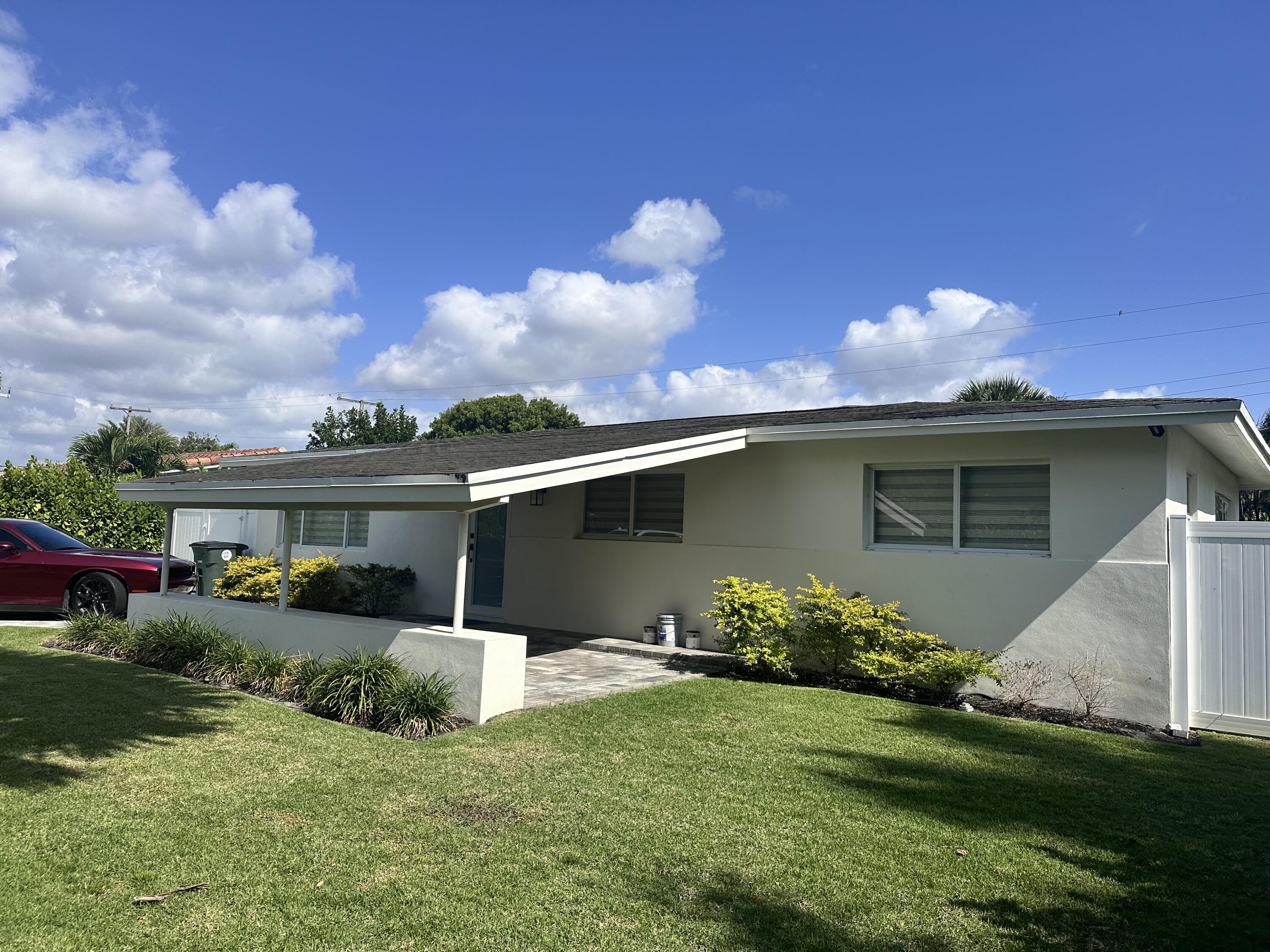 1269 NW 4th Street