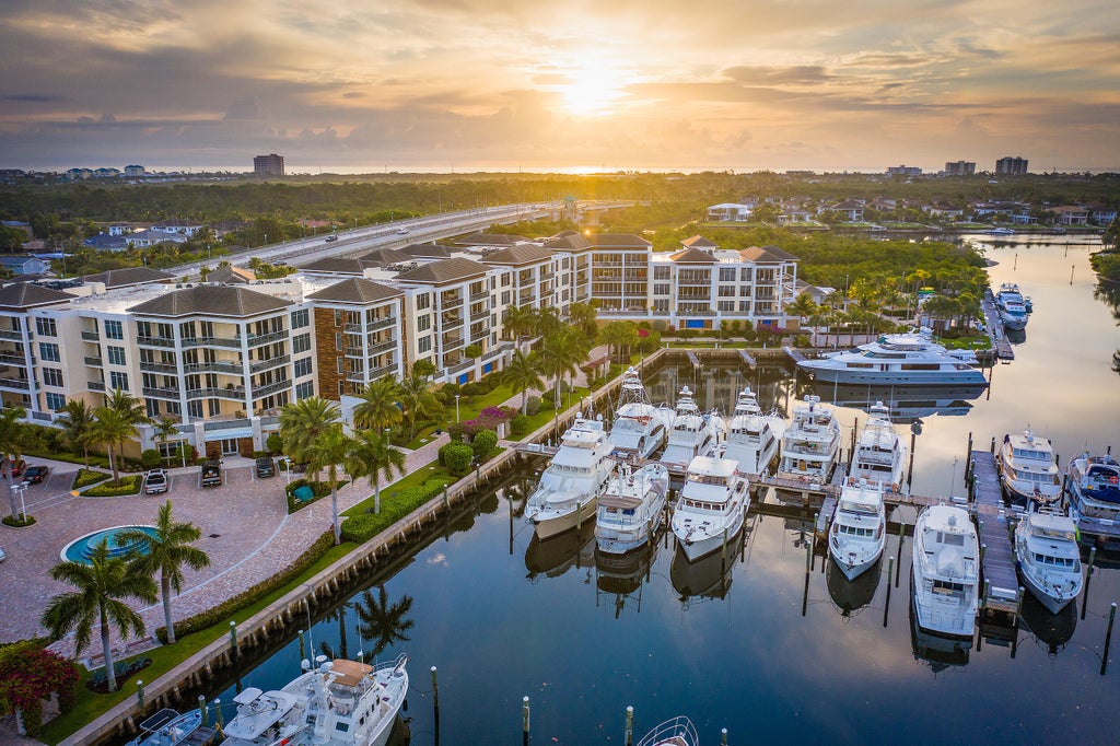 Photo of 2700 Donald Ross Road #303, Palm Beach Gardens, FL 33410 (MLS # B26086440)