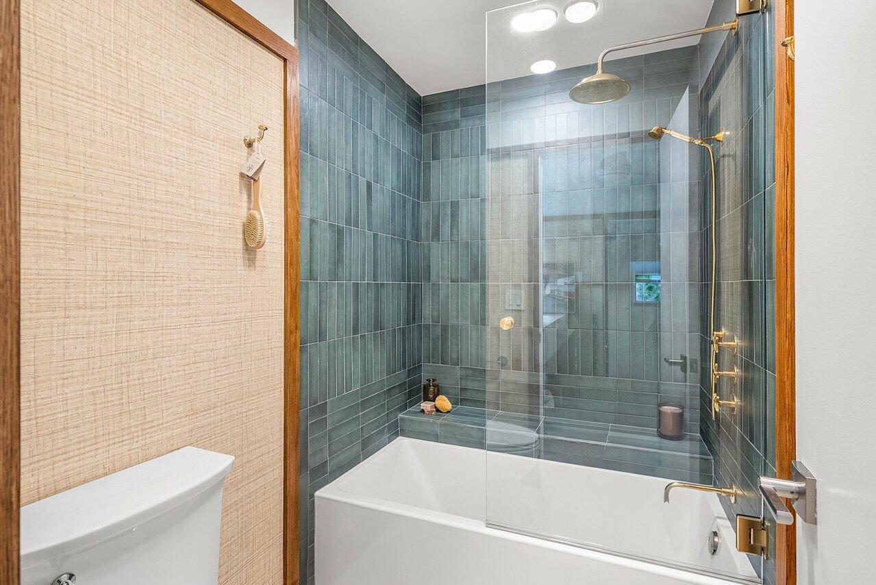 PALM GREENS AT VILLA DEL RAY CONDO II - Residential