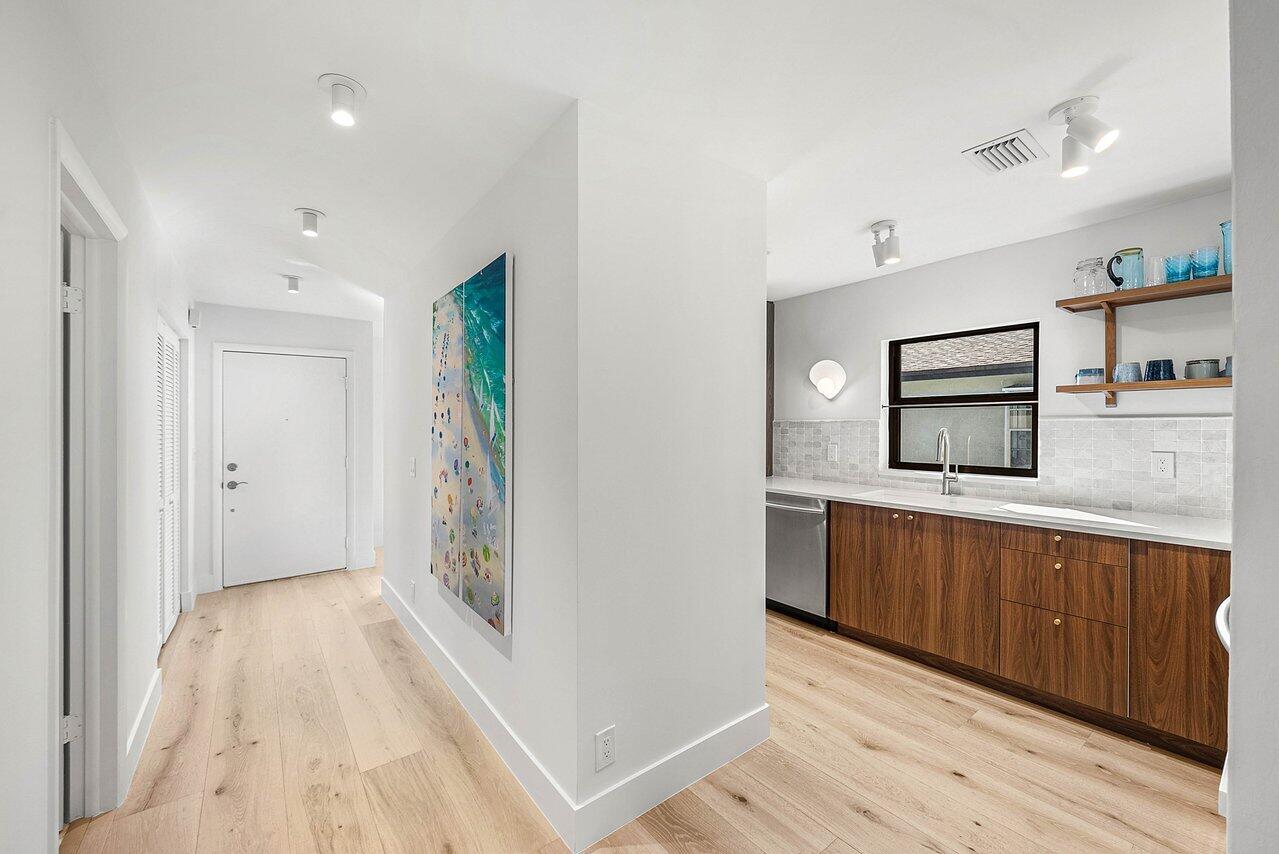 13921 Royal Palm Court B