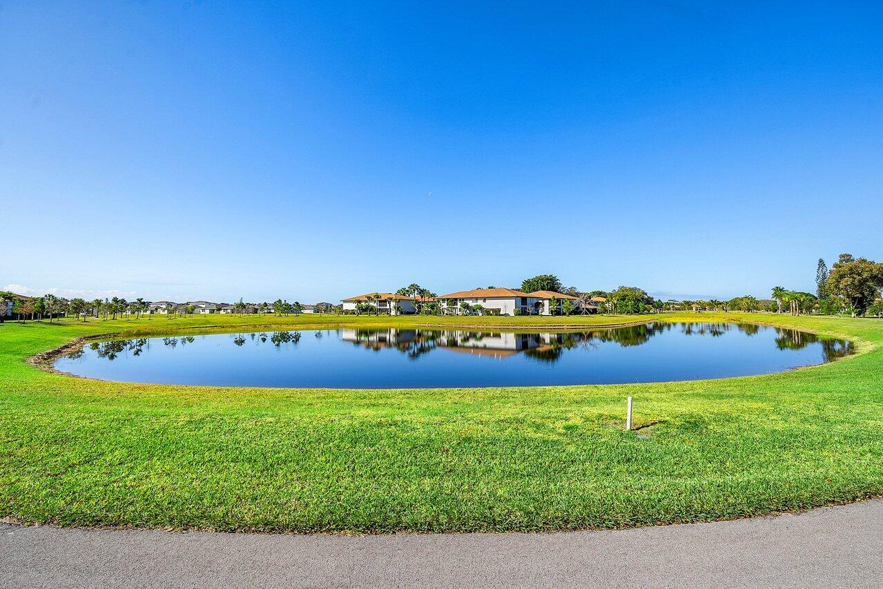 PALM GREENS AT VILLA DEL RAY CONDO II - Residential