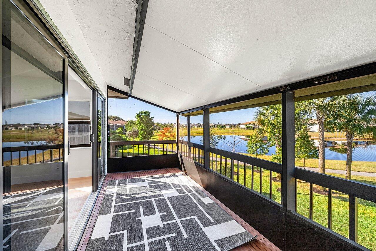 PALM GREENS AT VILLA DEL RAY CONDO II - Residential