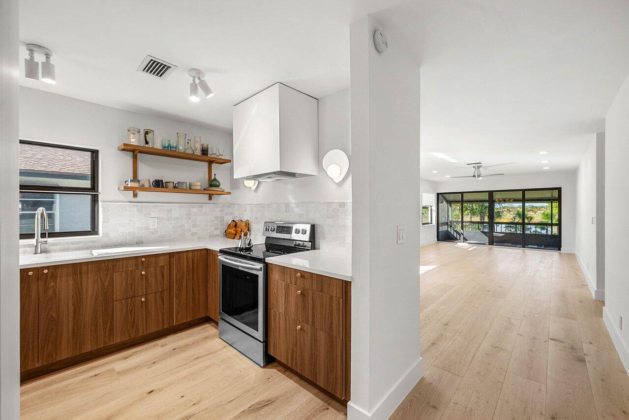 PALM GREENS AT VILLA DEL RAY CONDO II - Residential