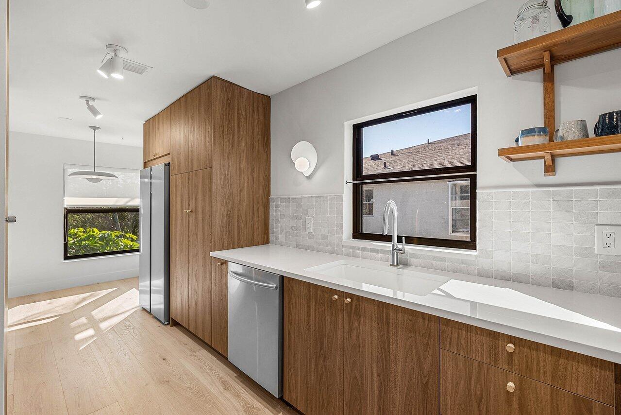 PALM GREENS AT VILLA DEL RAY CONDO II - Residential