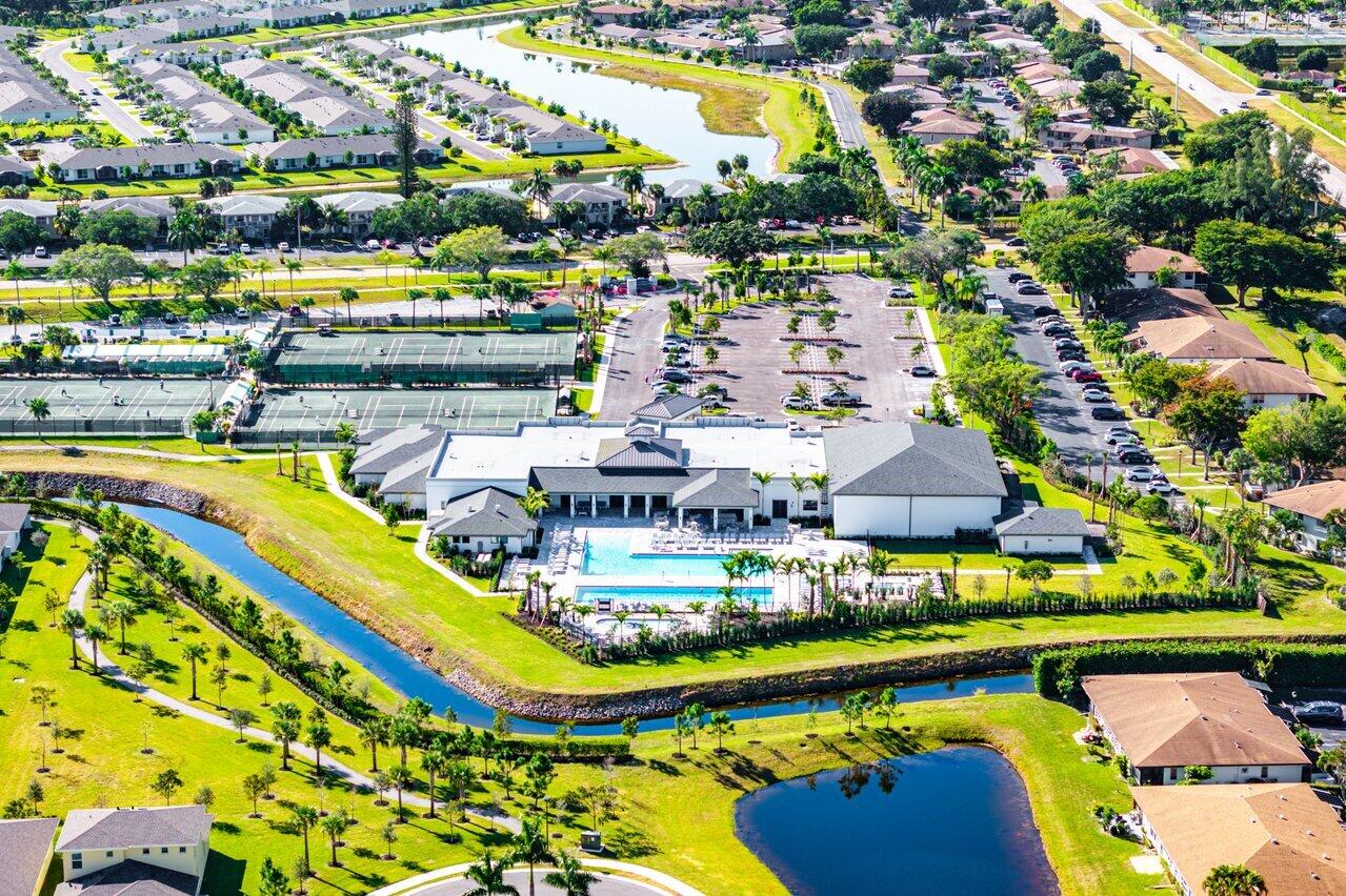 PALM GREENS AT VILLA DEL RAY CONDO II - Residential