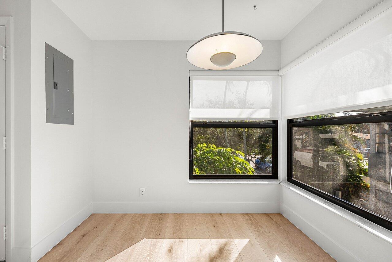 PALM GREENS AT VILLA DEL RAY CONDO II - Residential