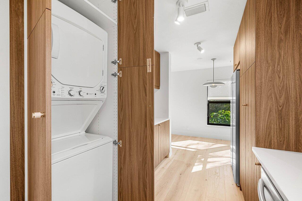 PALM GREENS AT VILLA DEL RAY CONDO II - Residential