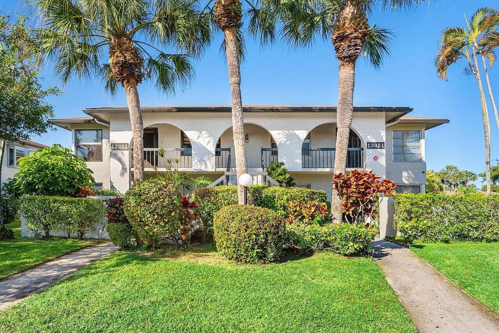 Photo of 13921 Royal Palm Court #B, Delray Beach, FL 33484 (MLS # R11162995)