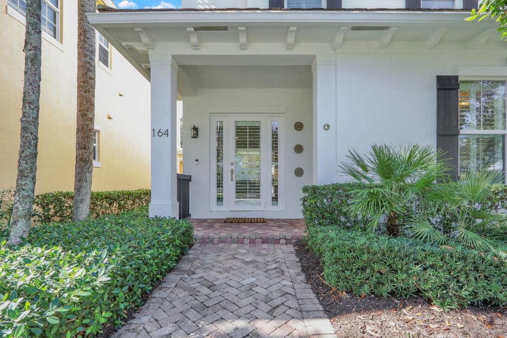 Photo of 164 W Bay Cedar Circle, Jupiter, FL 33458 (MLS # R11153535)