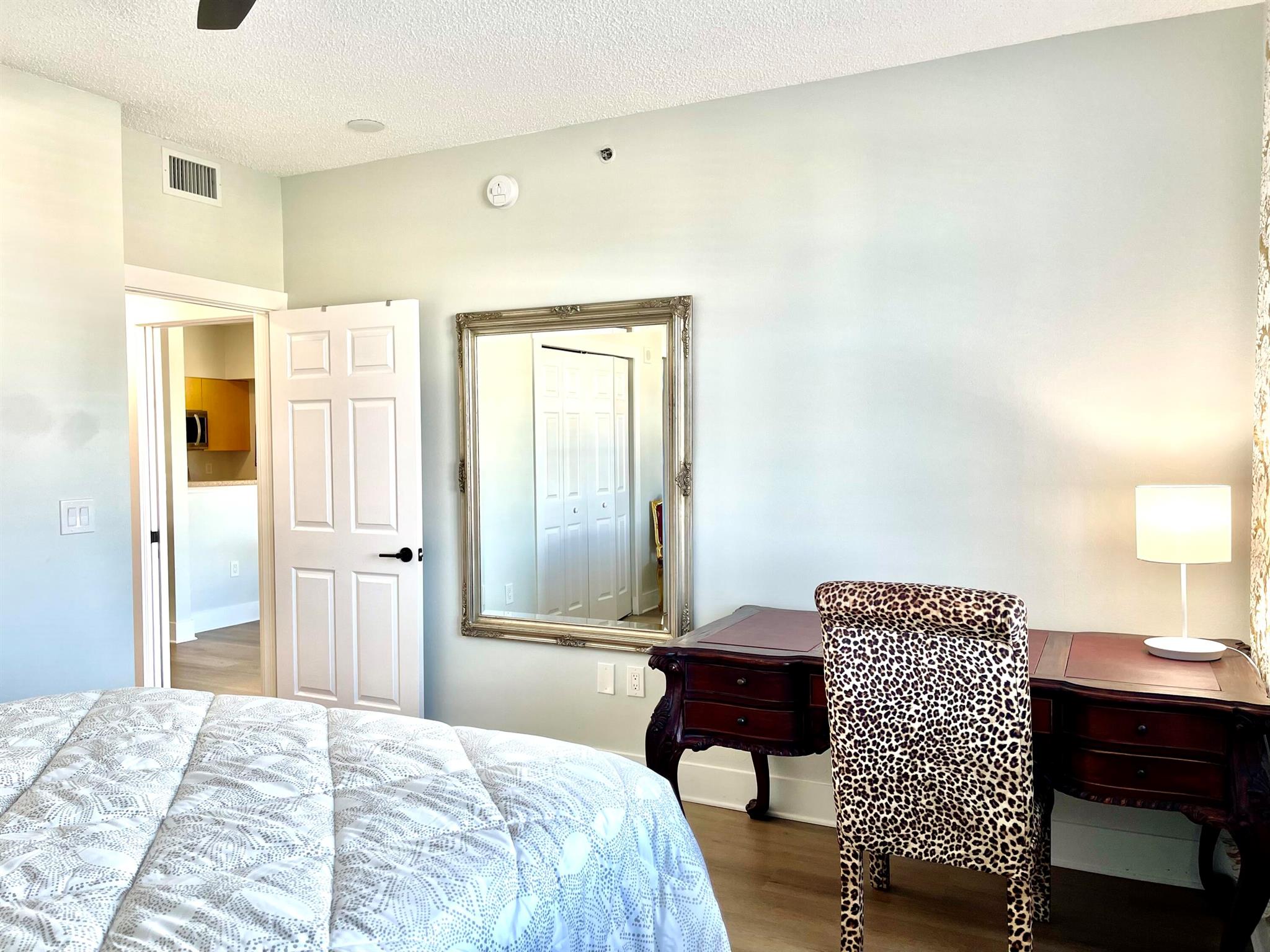 MONTECITO PALM BEACH COND - Residential Lease