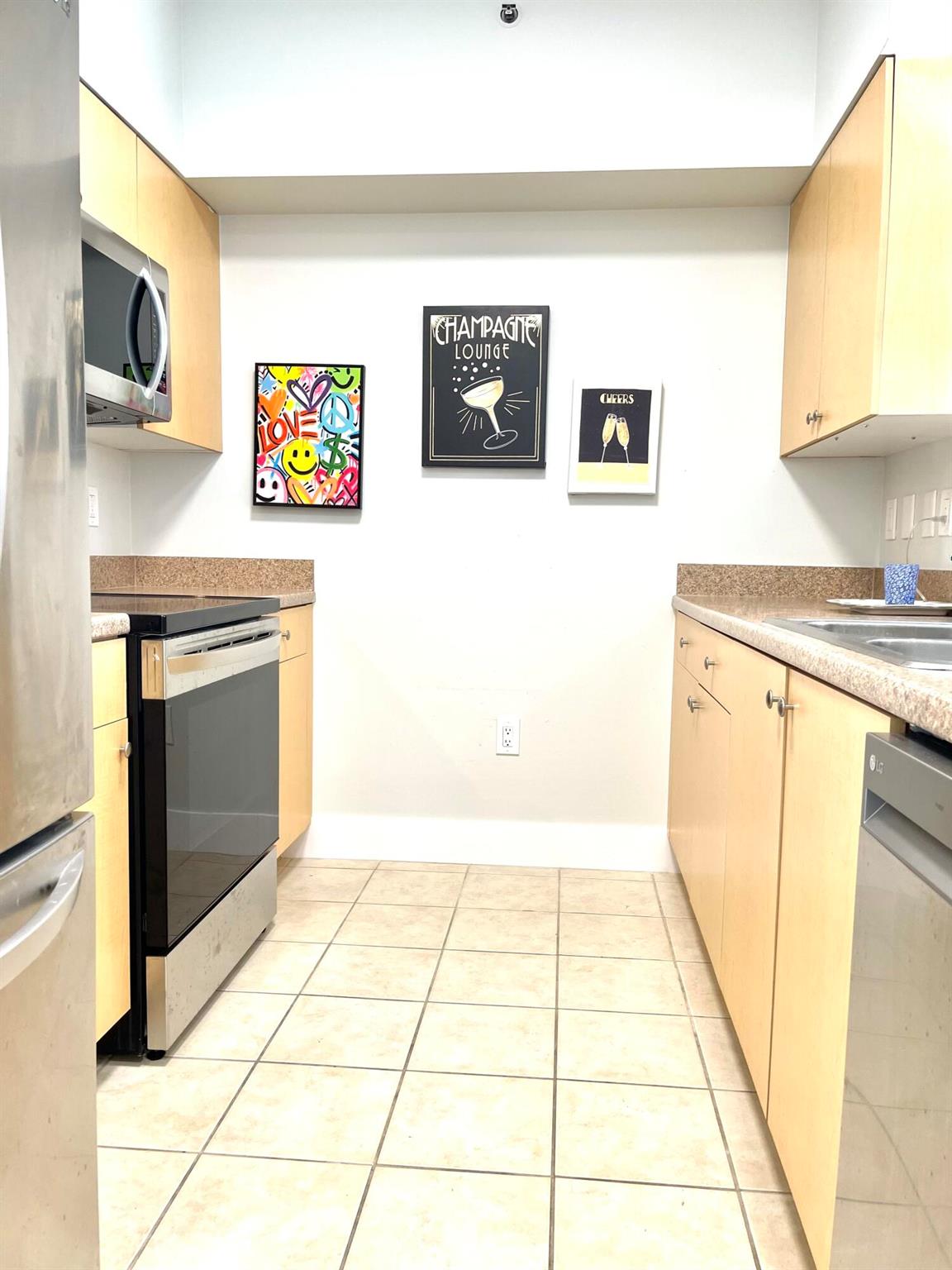 MONTECITO PALM BEACH COND - Residential Lease