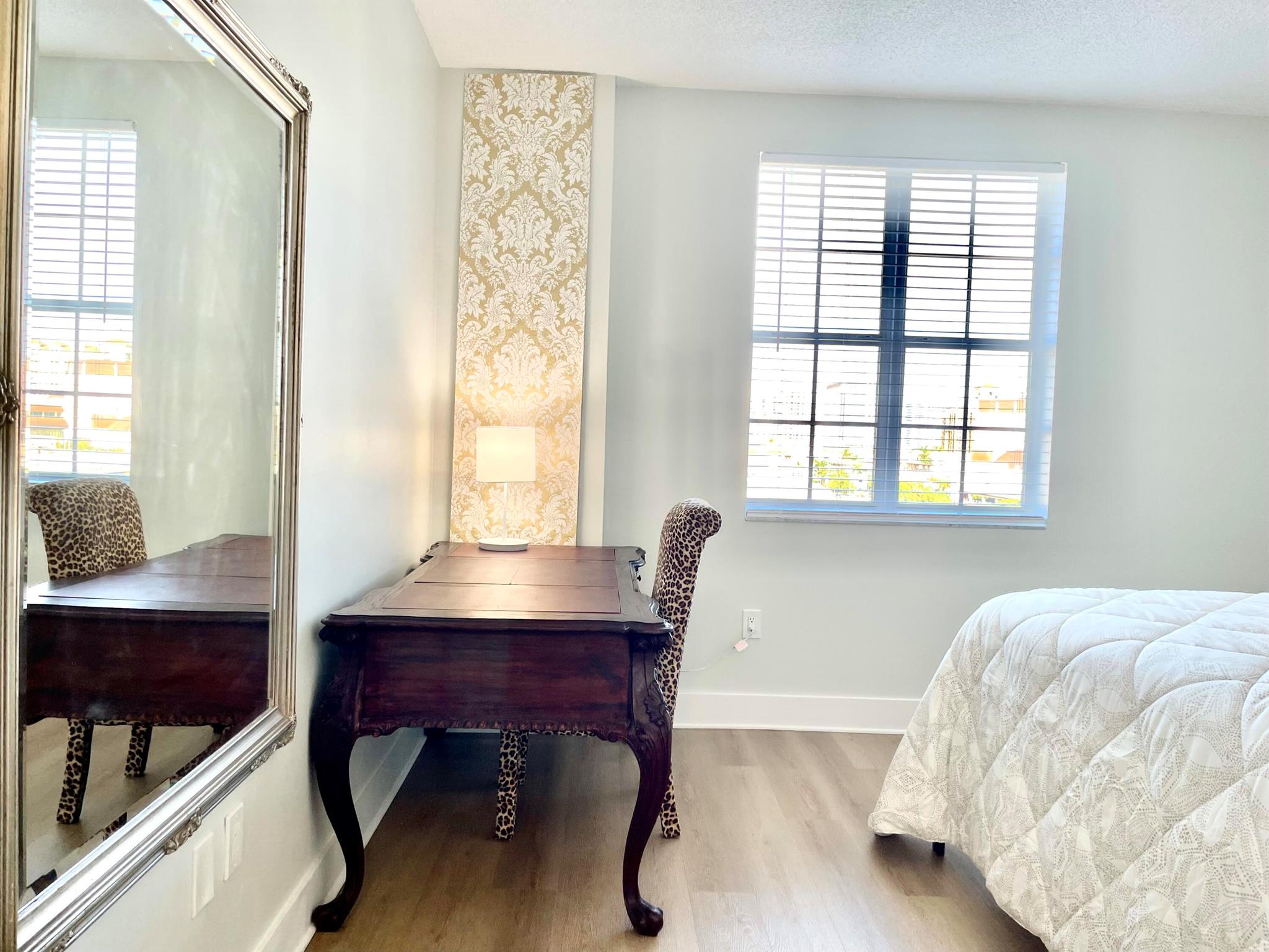 MONTECITO PALM BEACH COND - Residential Lease