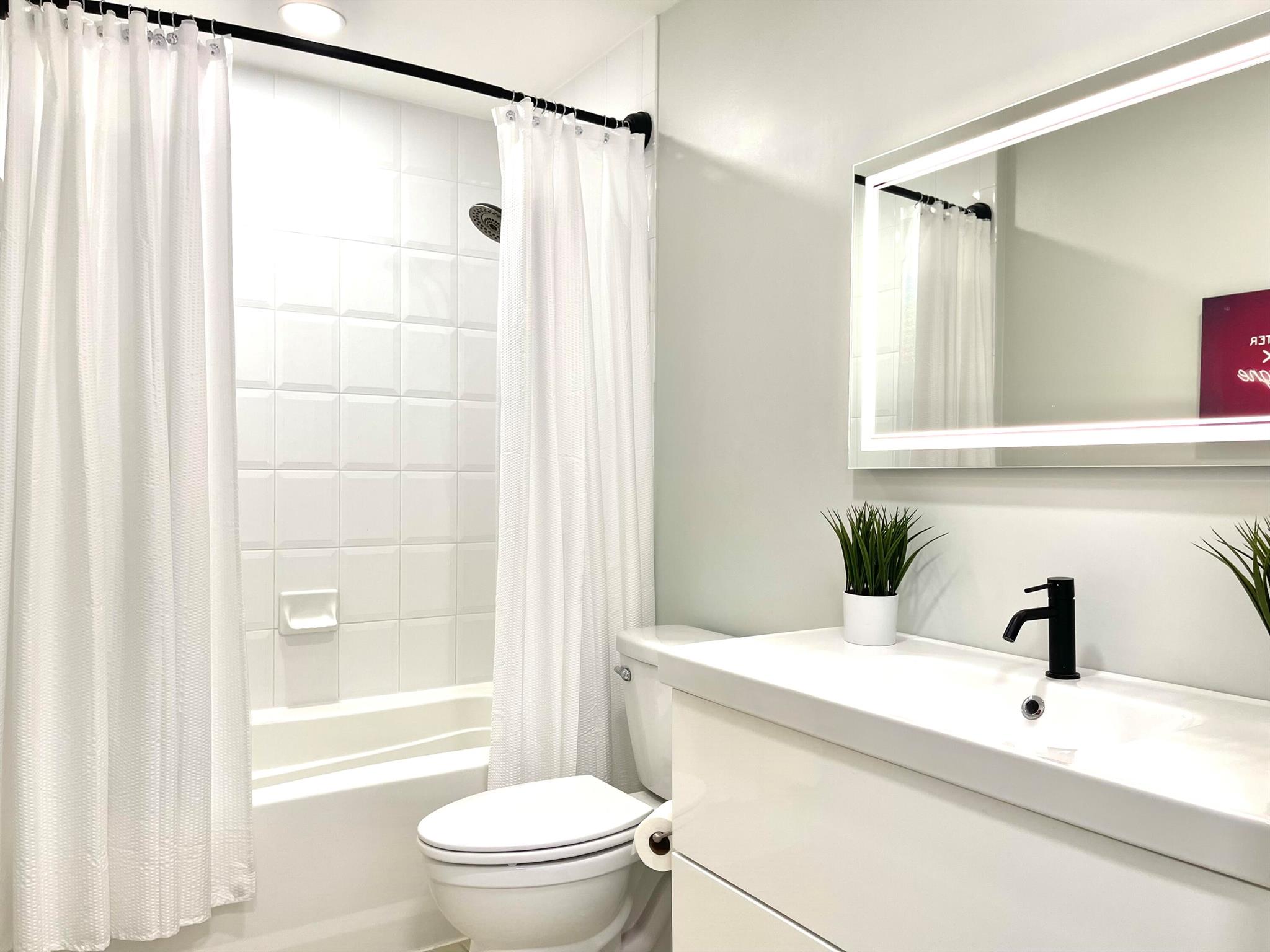 MONTECITO PALM BEACH COND - Residential Lease