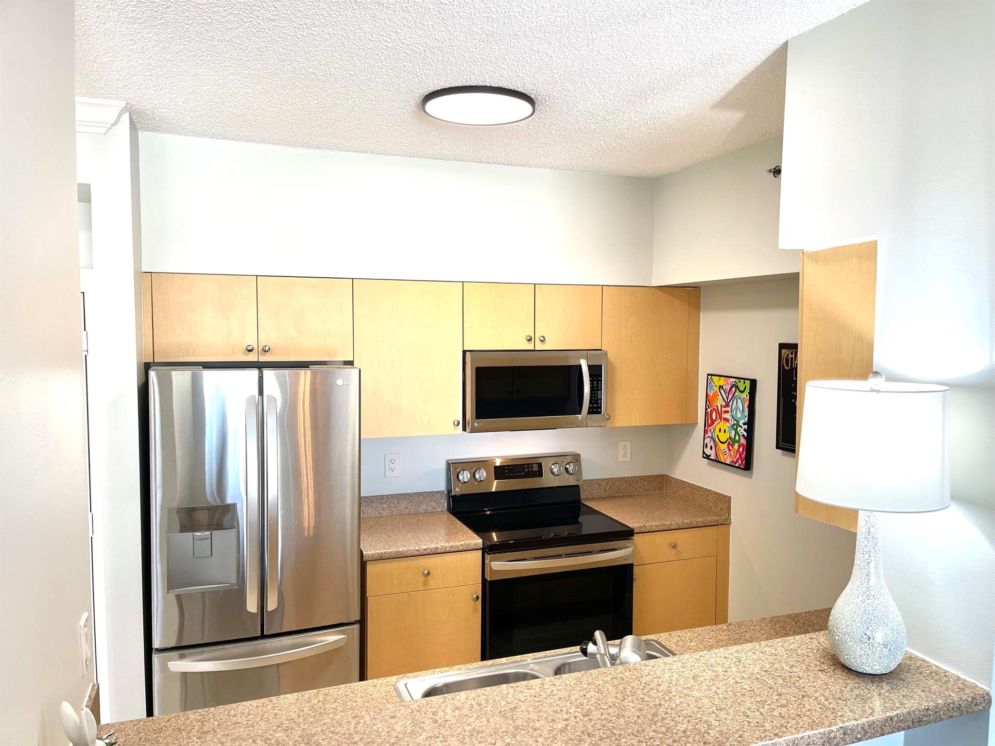 MONTECITO PALM BEACH COND - Residential Lease