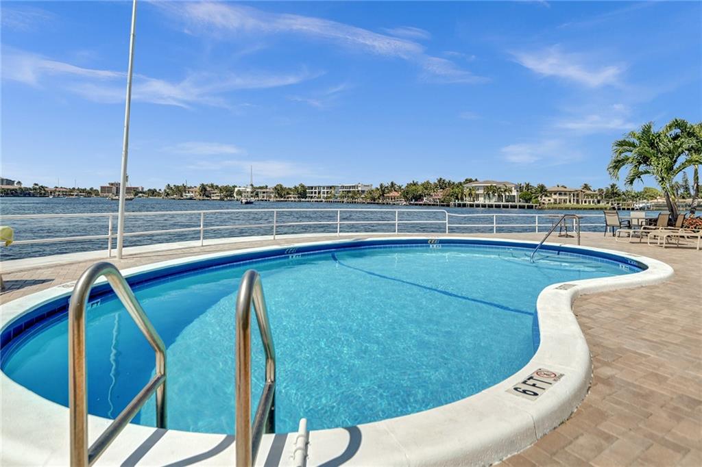 Fairbanks Terrace South - Residential