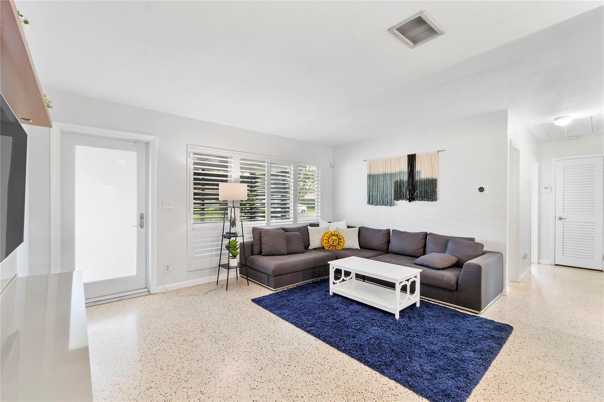 Mary-Knoll - Residential
