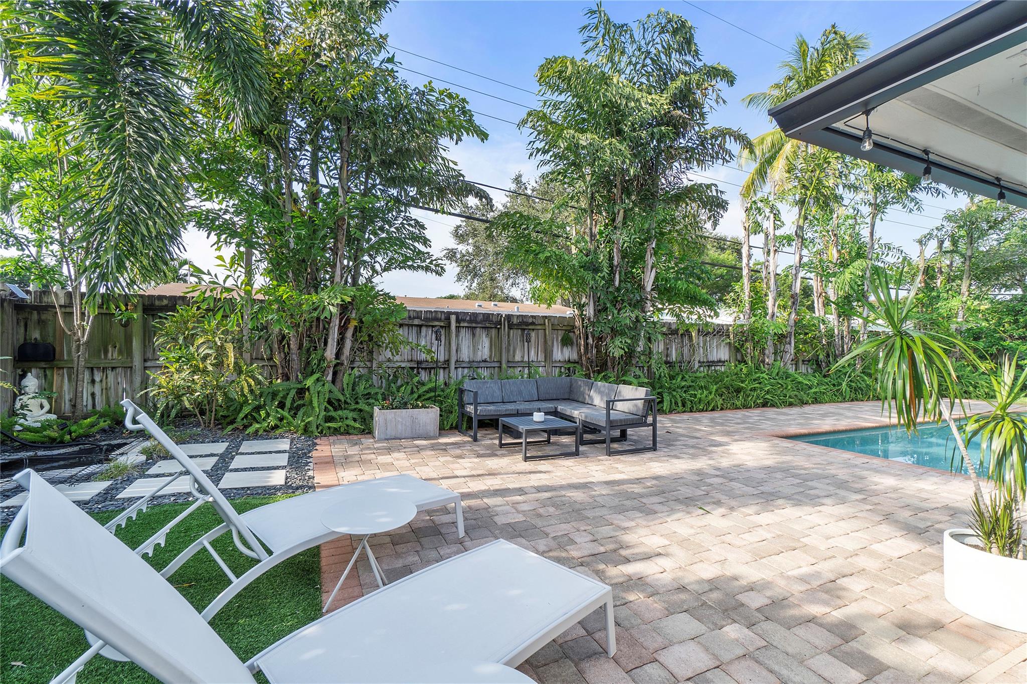Mary-Knoll - Residential