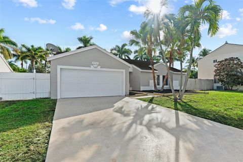 9918 Moss Pond Drive Boca Raton FL 33496