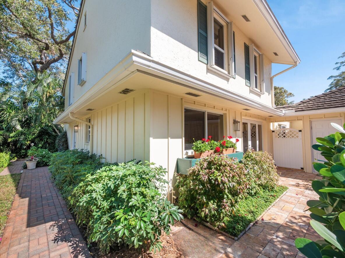 11417 Shady Oaks Lane & 50ft Slip