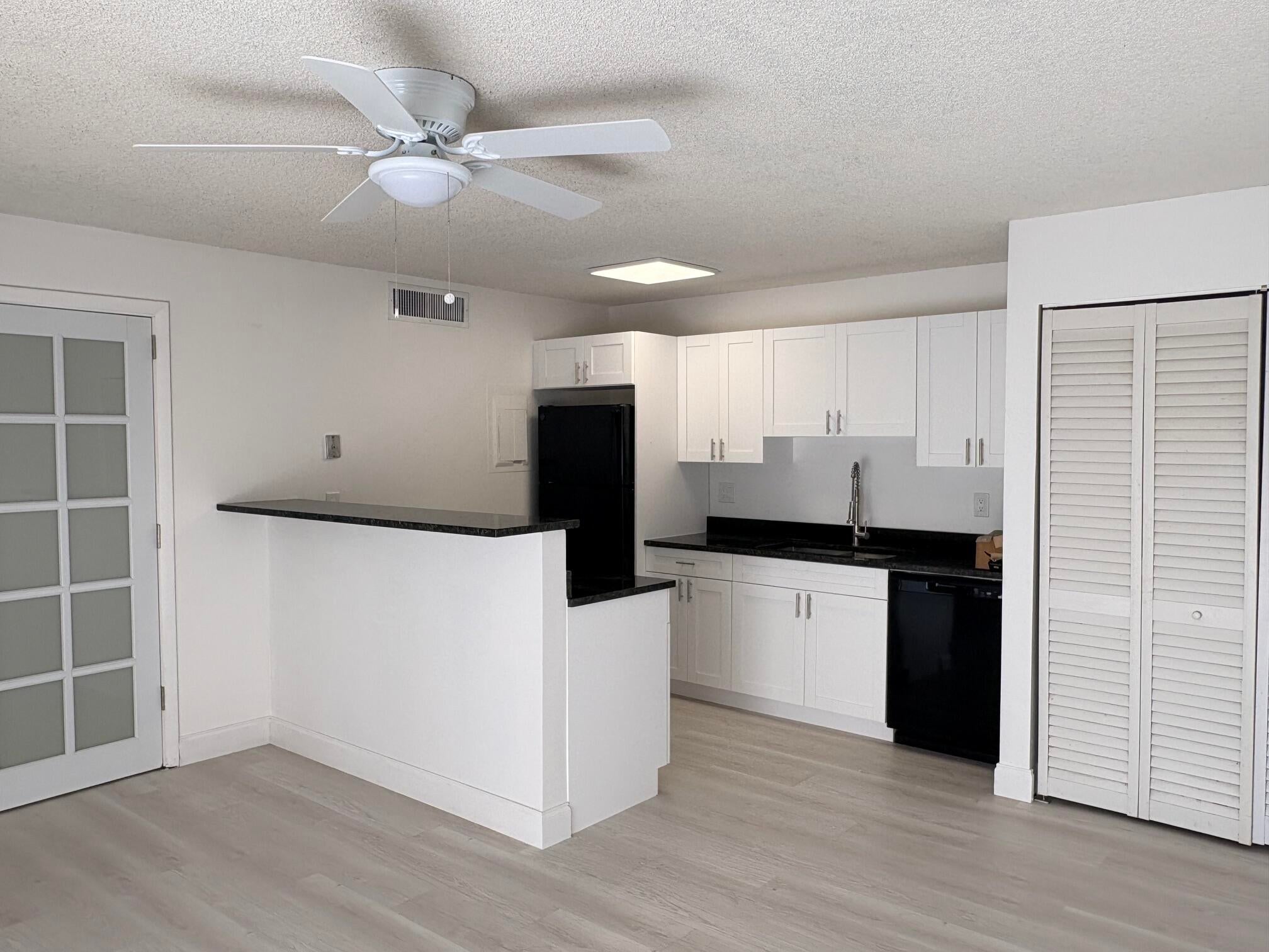 635 Executive Center Drive