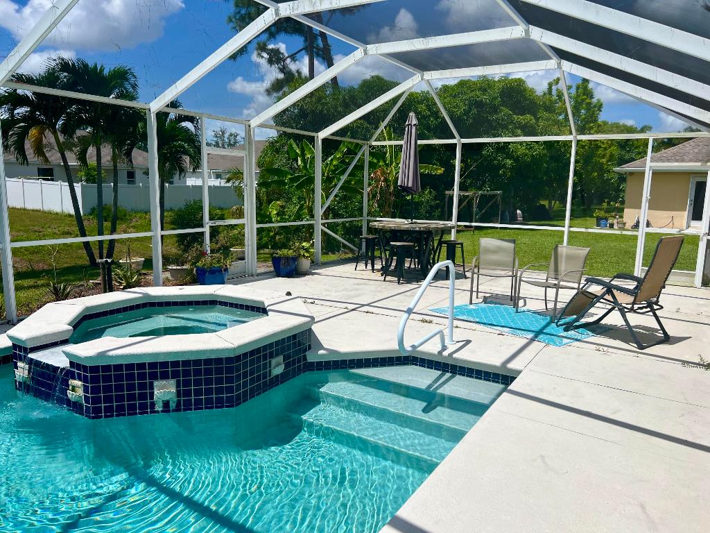 PORT ST LUCIE SECTION 20 - Residential