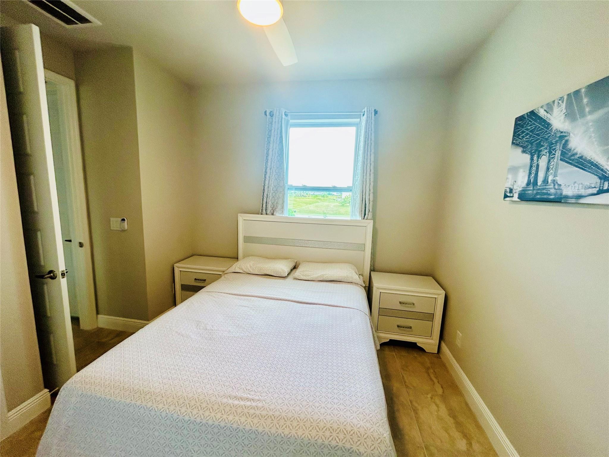 Port La Belle Un 102 - Residential