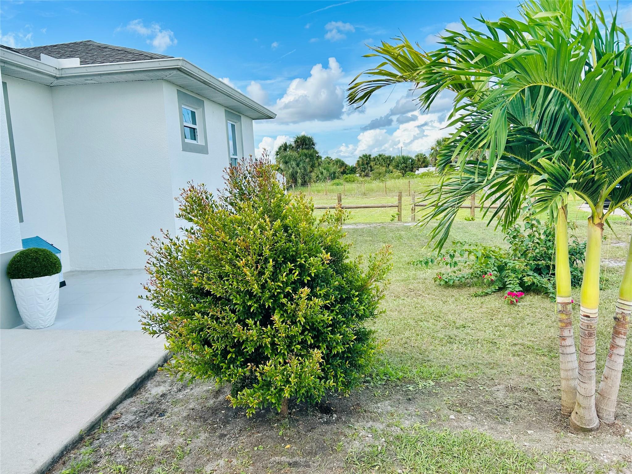 Port La Belle Un 102 - Residential