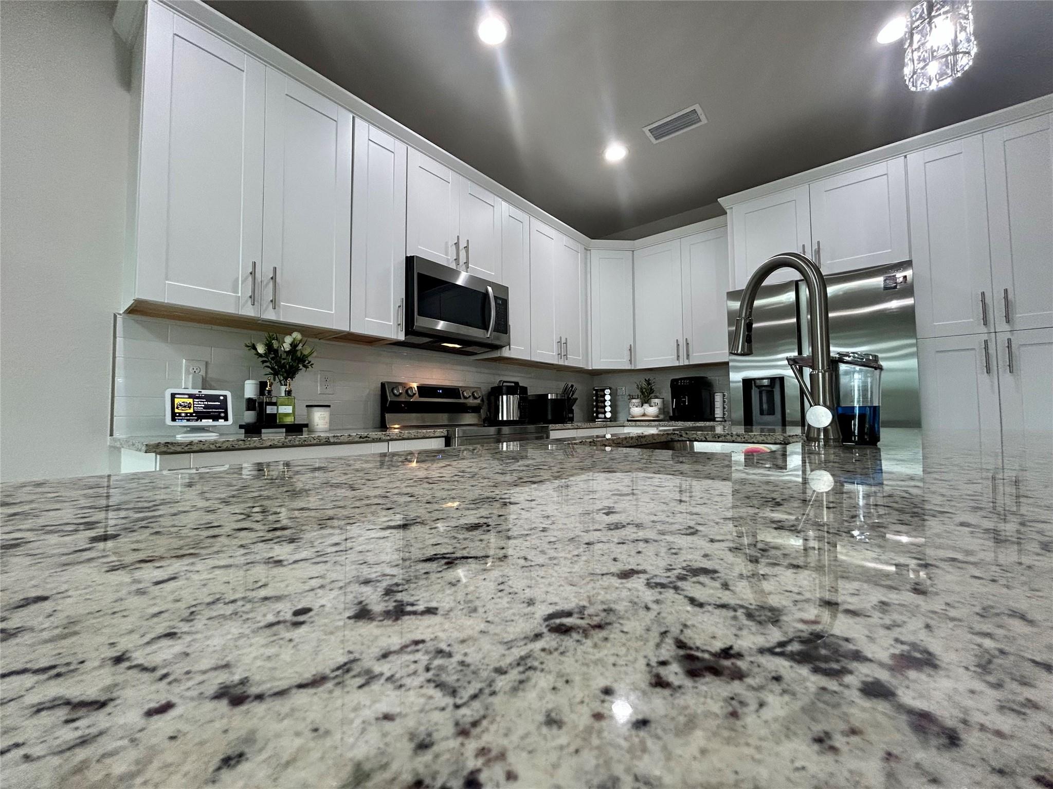 Port La Belle Un 102 - Residential