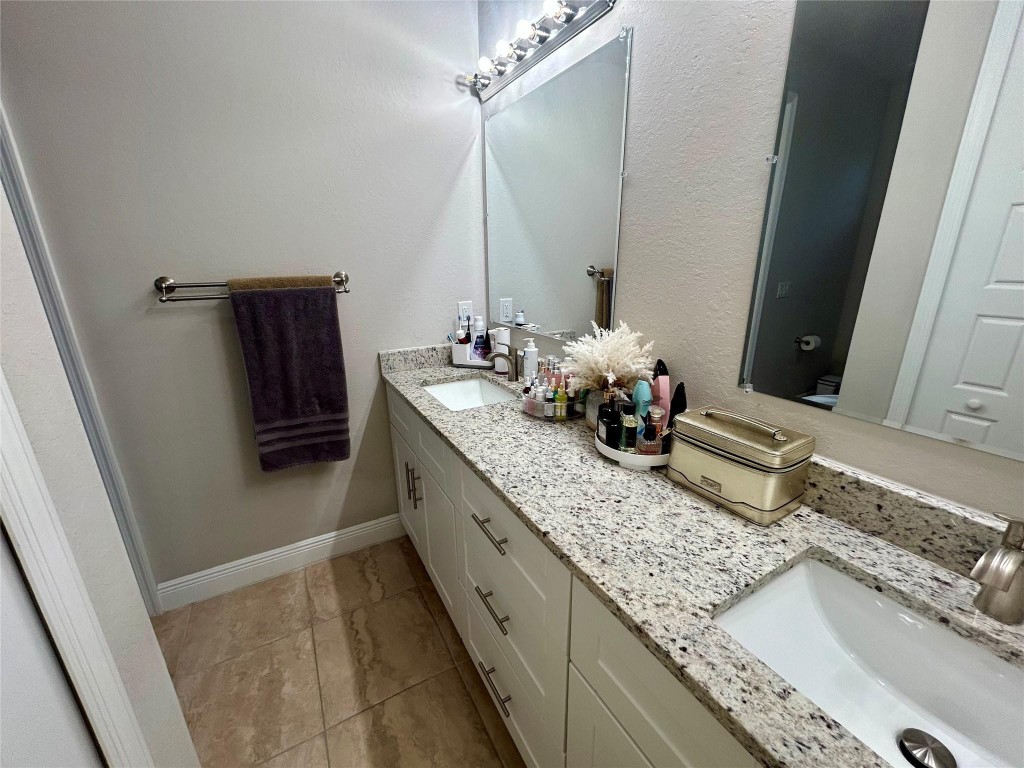 Port La Belle Un 102 - Residential