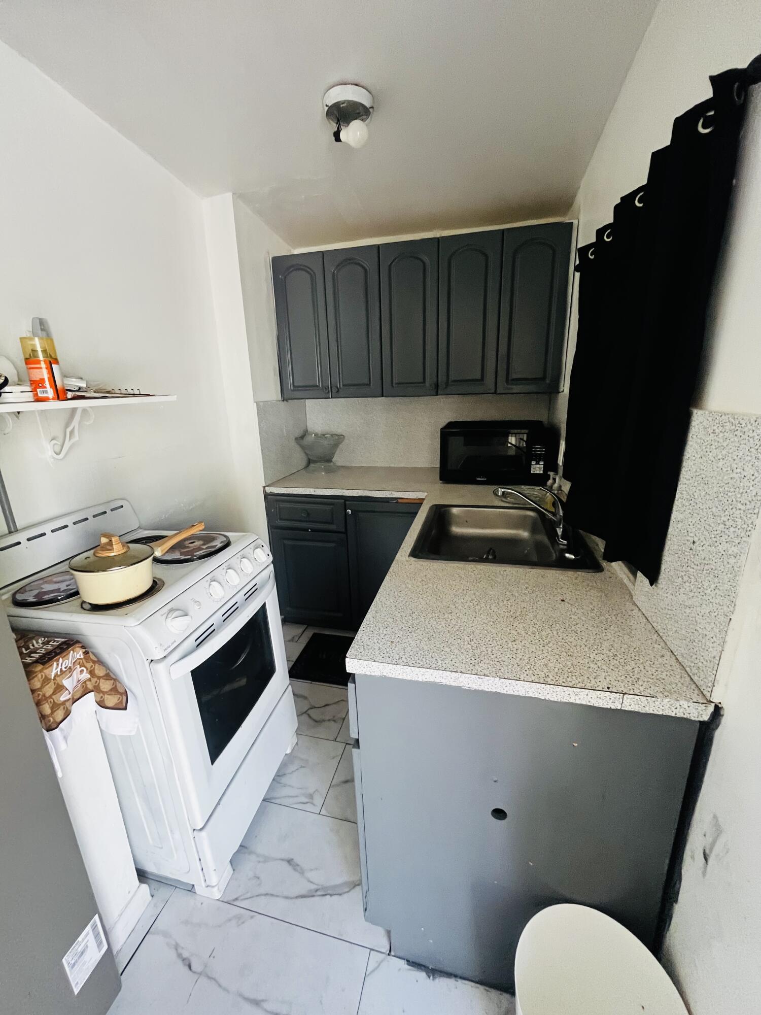 NORWOOD 4TH ADDN - Residential Lease