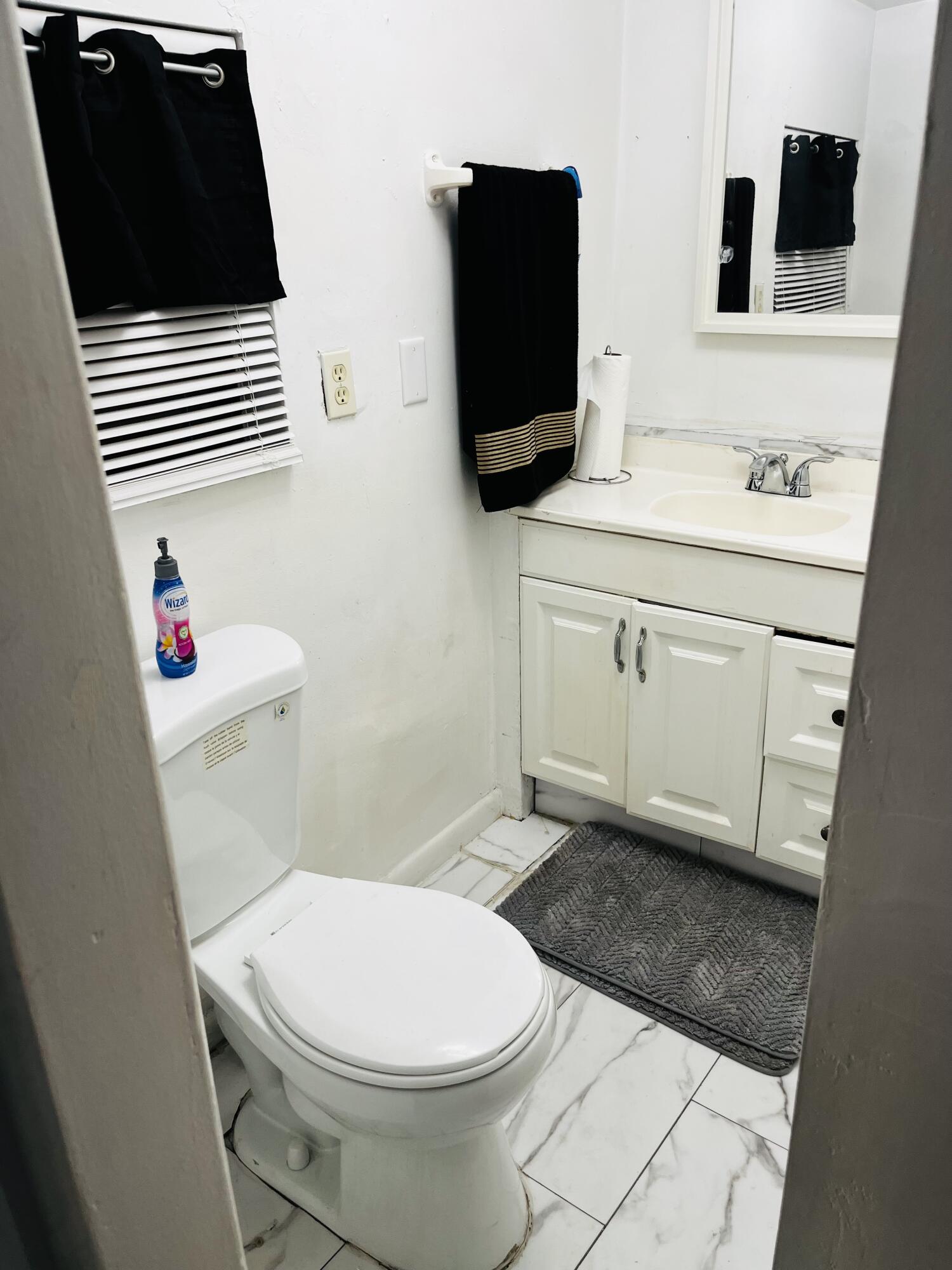 NORWOOD 4TH ADDN - Residential Lease