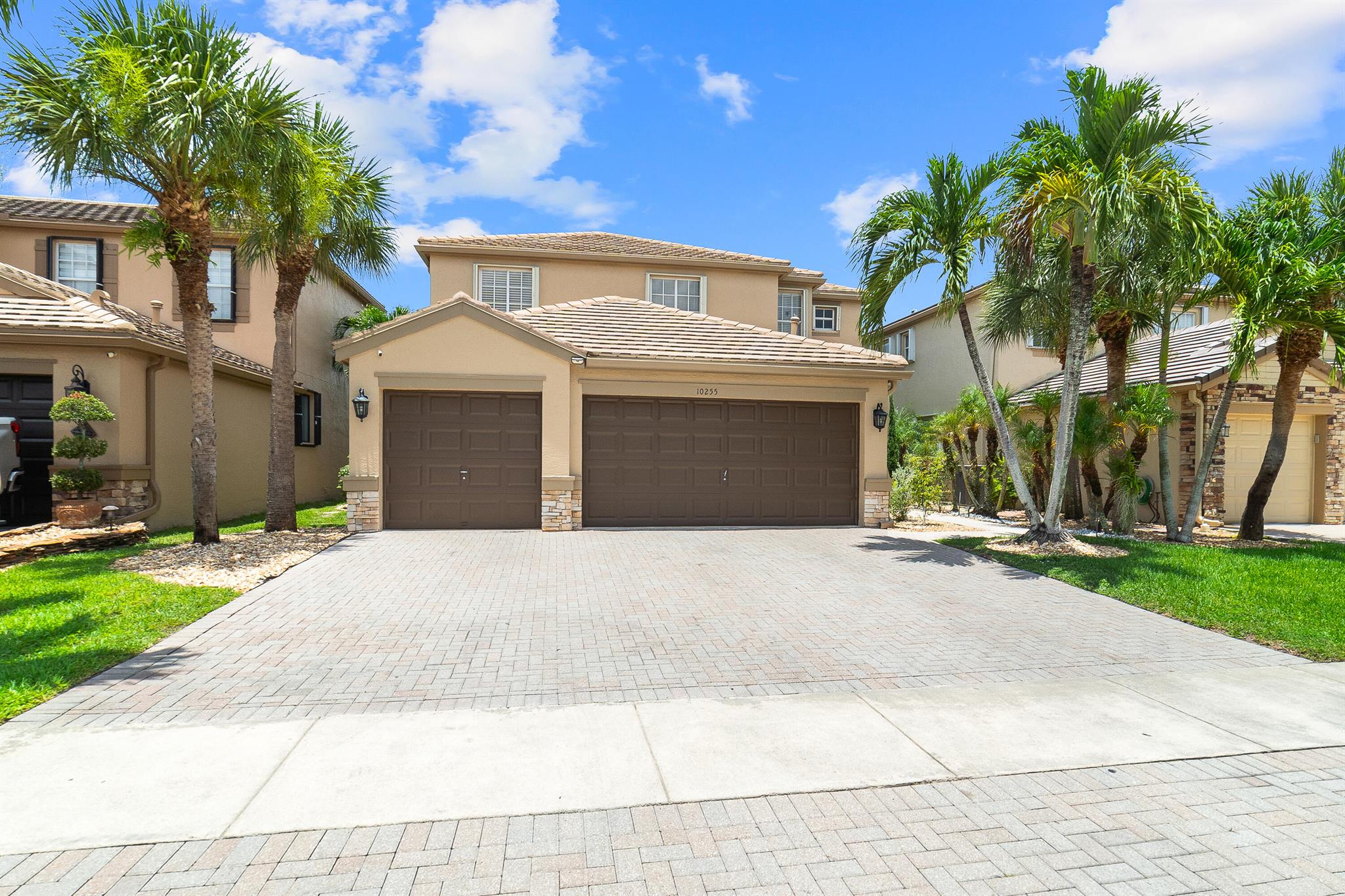 10255 Clubhouse Turn Road, Lake Worth, FL, 33449/$685,000 1 10255 Clubhouse Turn Road