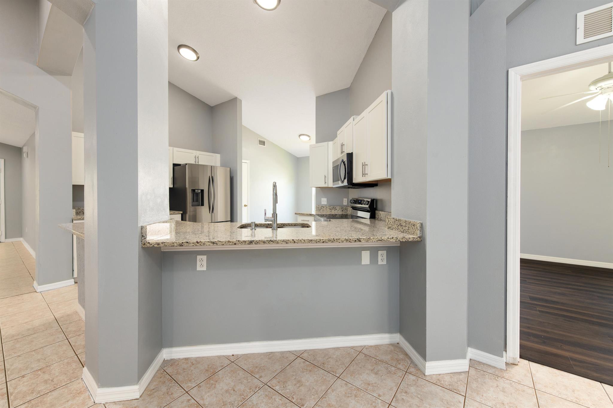 LAKE LUCIE ESTATES - Residential