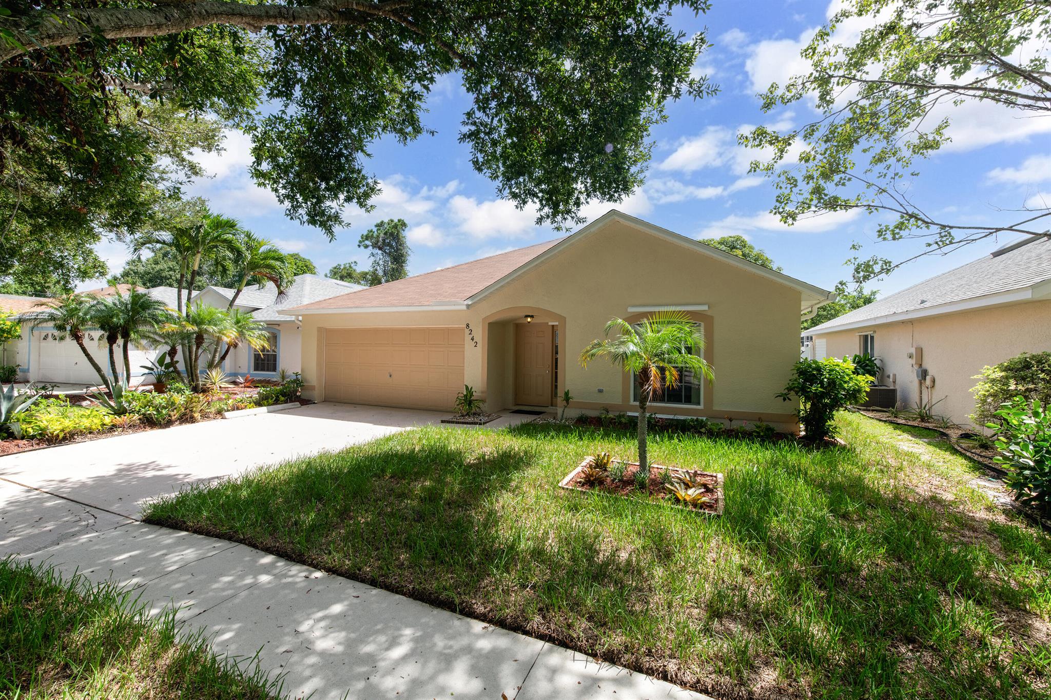 LAKE LUCIE ESTATES - Residential