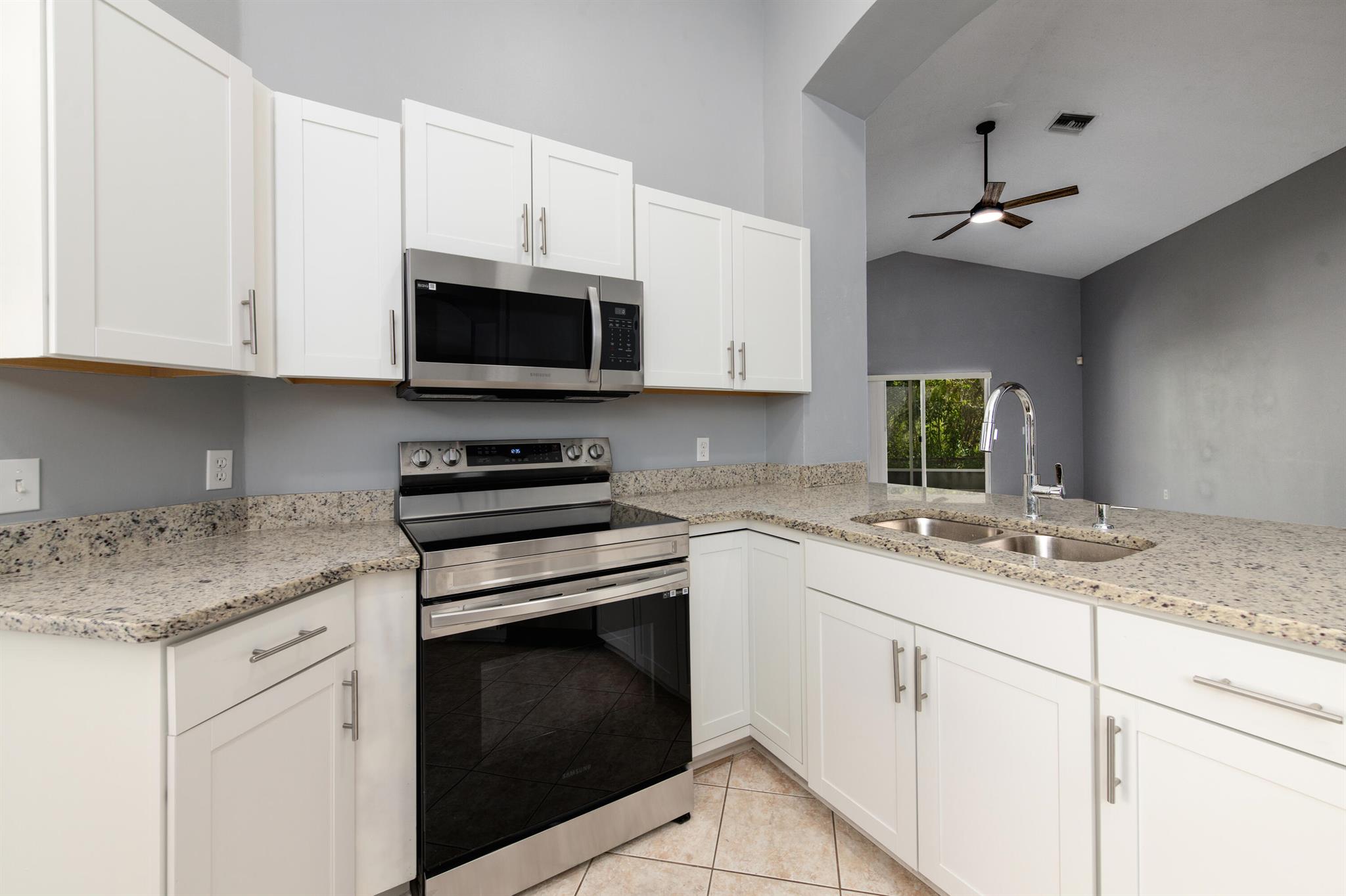 LAKE LUCIE ESTATES - Residential