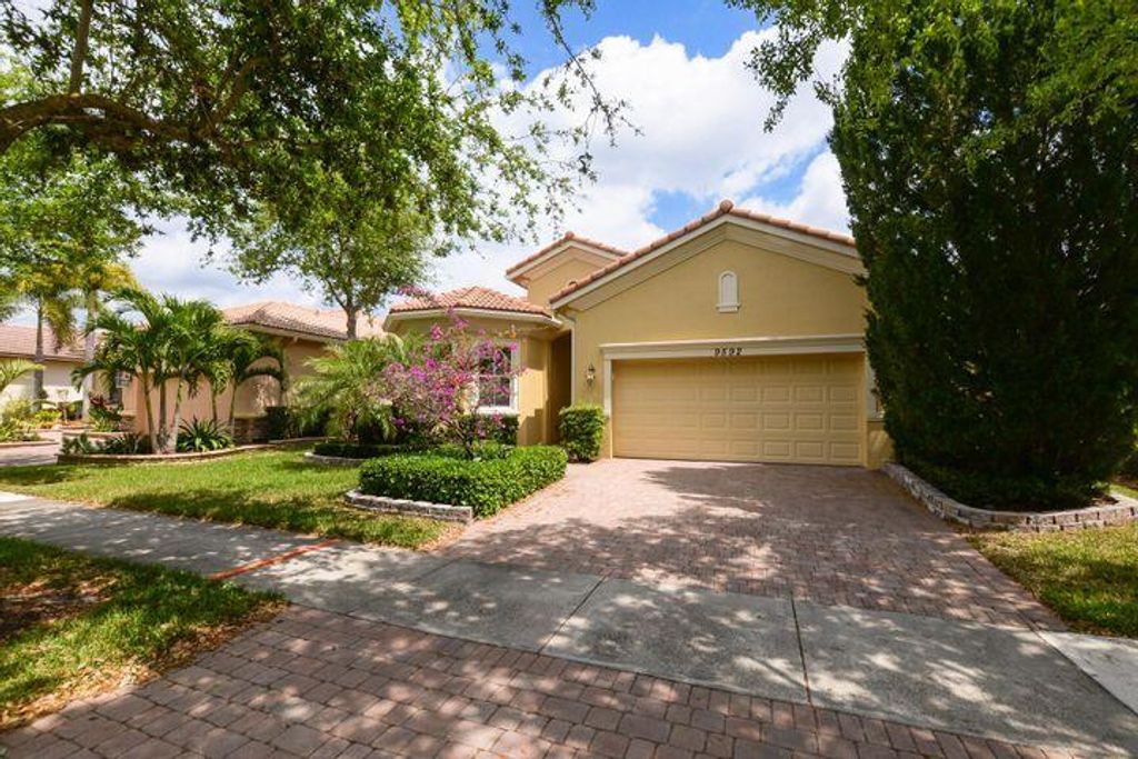 Photo of 9592 SW Nuova Way, Port Saint Lucie, FL 34986 (MLS # R10812827)
