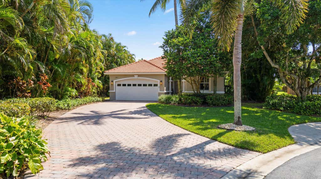 Photo of 10891 Fairmont Village Drive, Wellington, FL 33449 (MLS # B26016134)