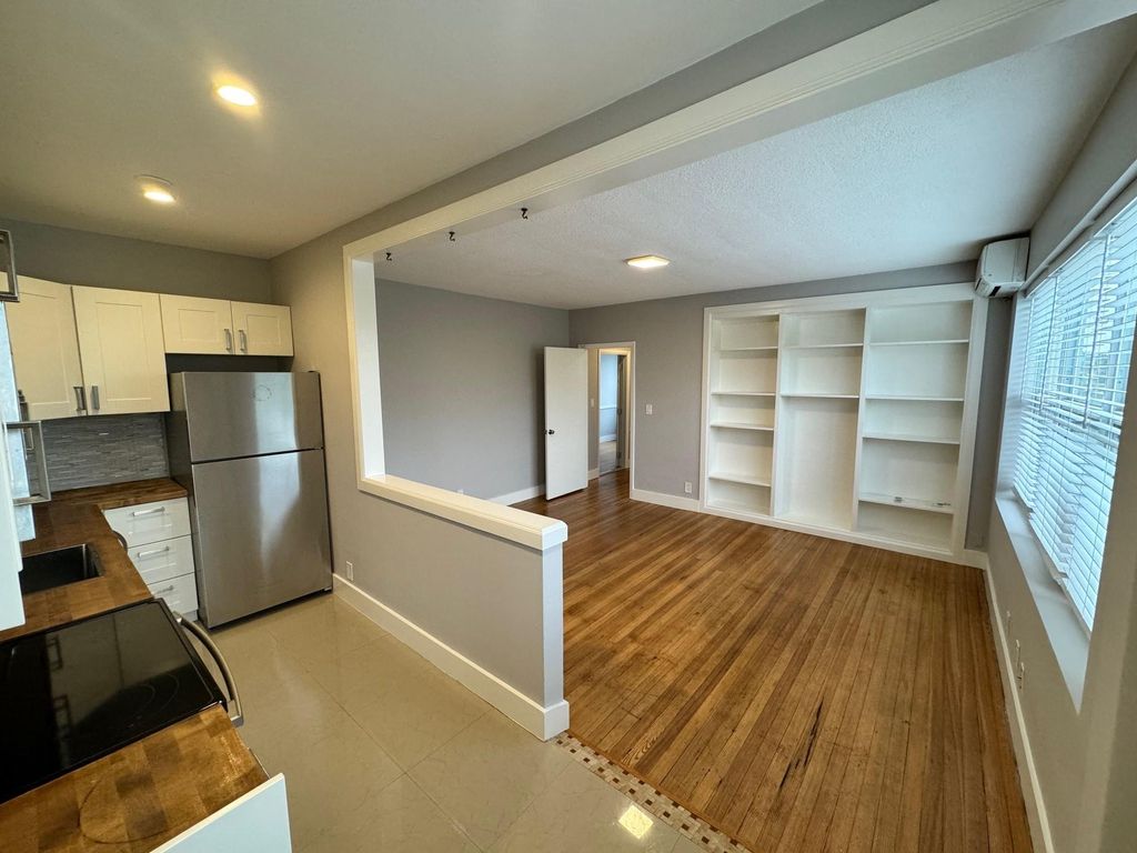 Photo of 1501 SE 2nd Court #5, Fort Lauderdale, FL 33301 (MLS # F10481626)