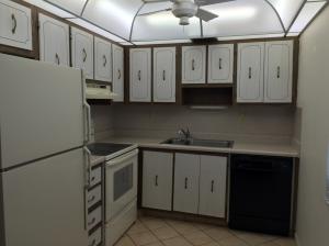 KINGS POINT BURGUNDY COND - Residential