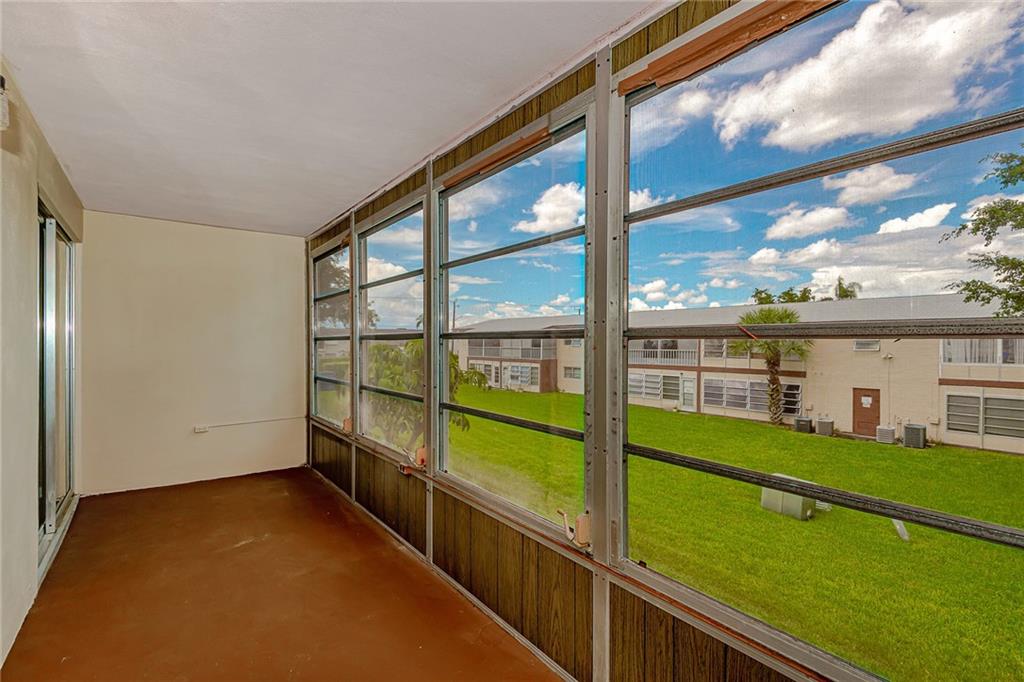 ORIOLE GARDENS 1 - Residential