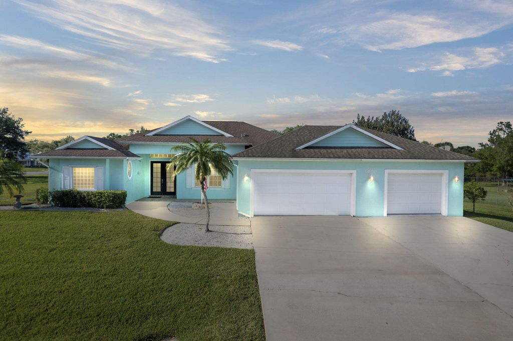 Photo of 1600 Mallard Court, Fort Pierce, FL 34982 (MLS # R10955866)