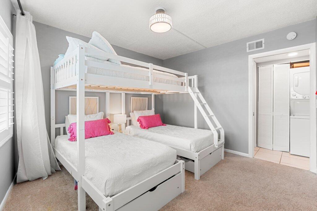 SHUTTERS CONDO - Residential