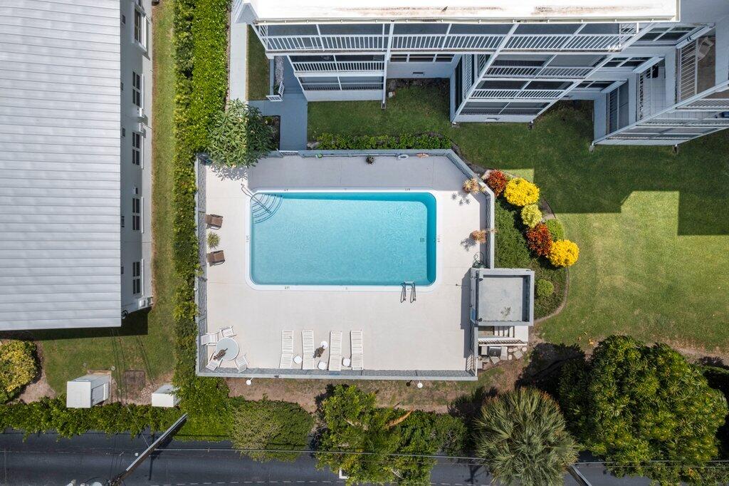 SHUTTERS CONDO - Residential