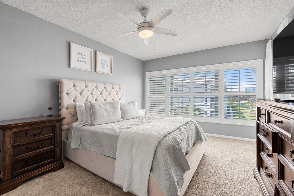 SHUTTERS CONDO - Residential