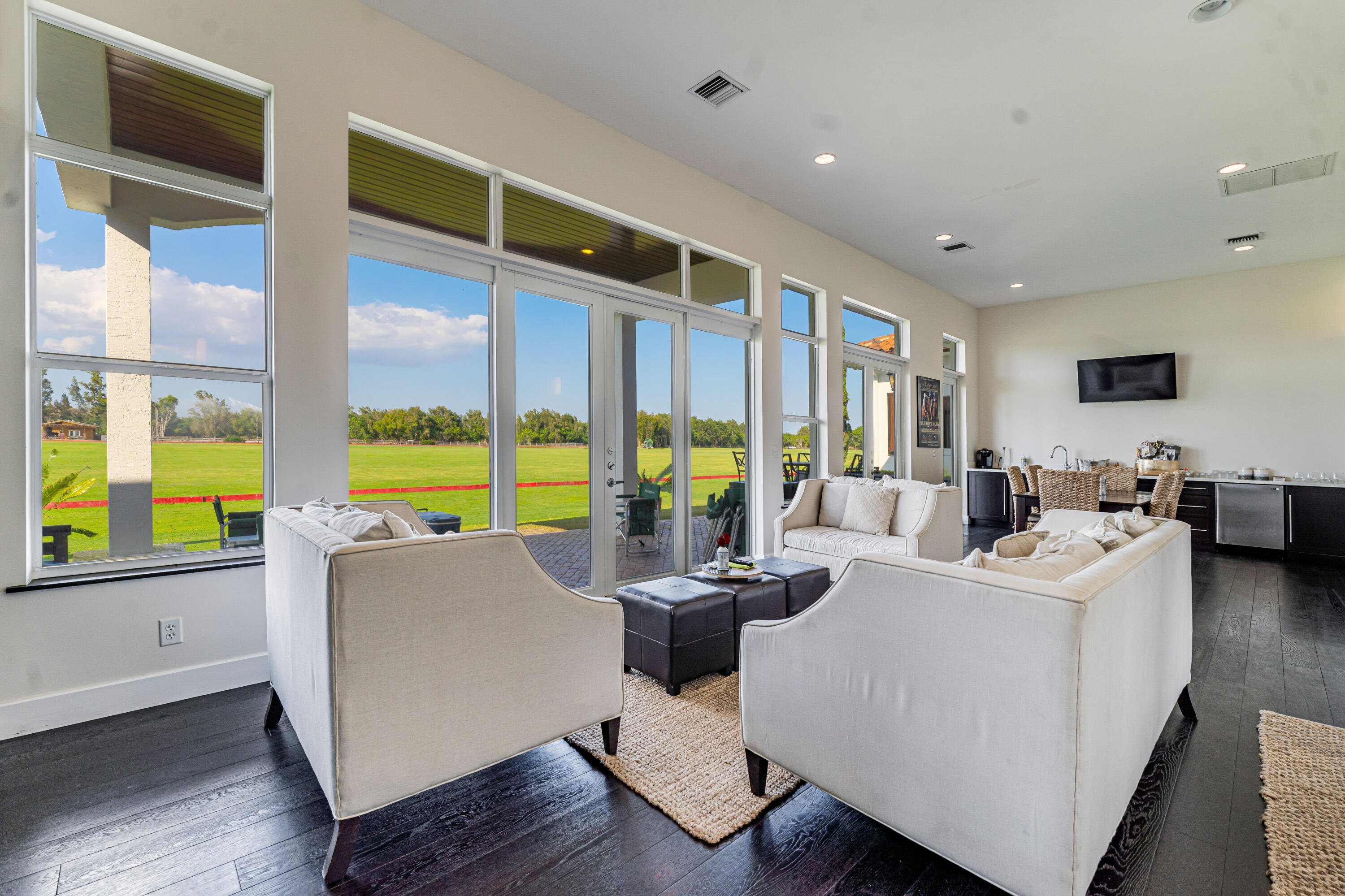 THE MEADOWS - Residential Lease