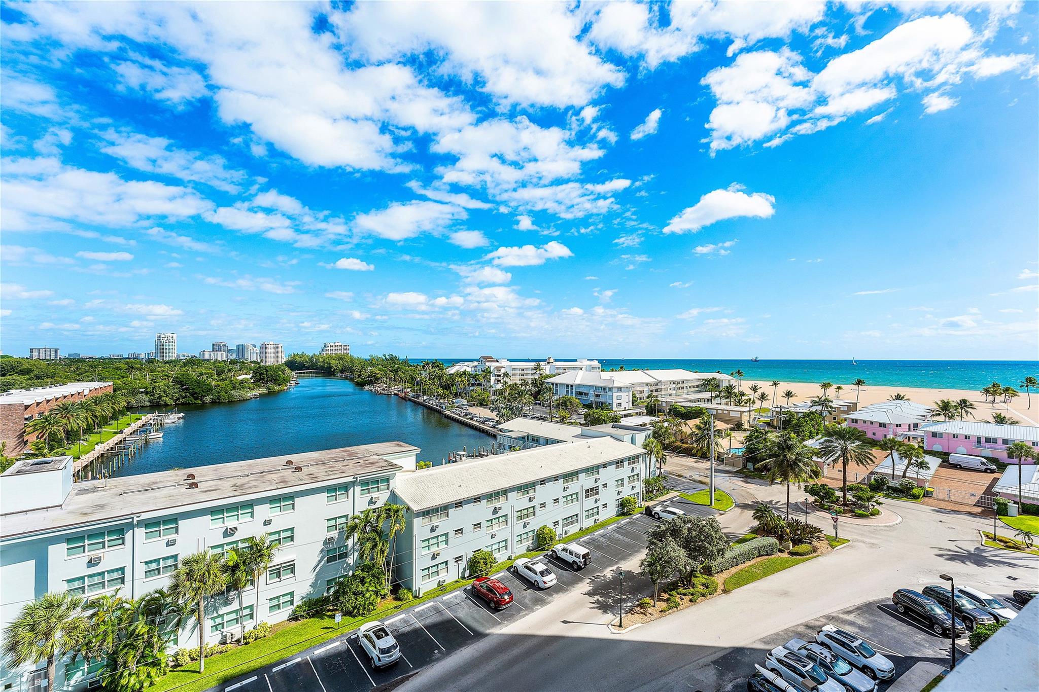 Breakwater Towers - Residential