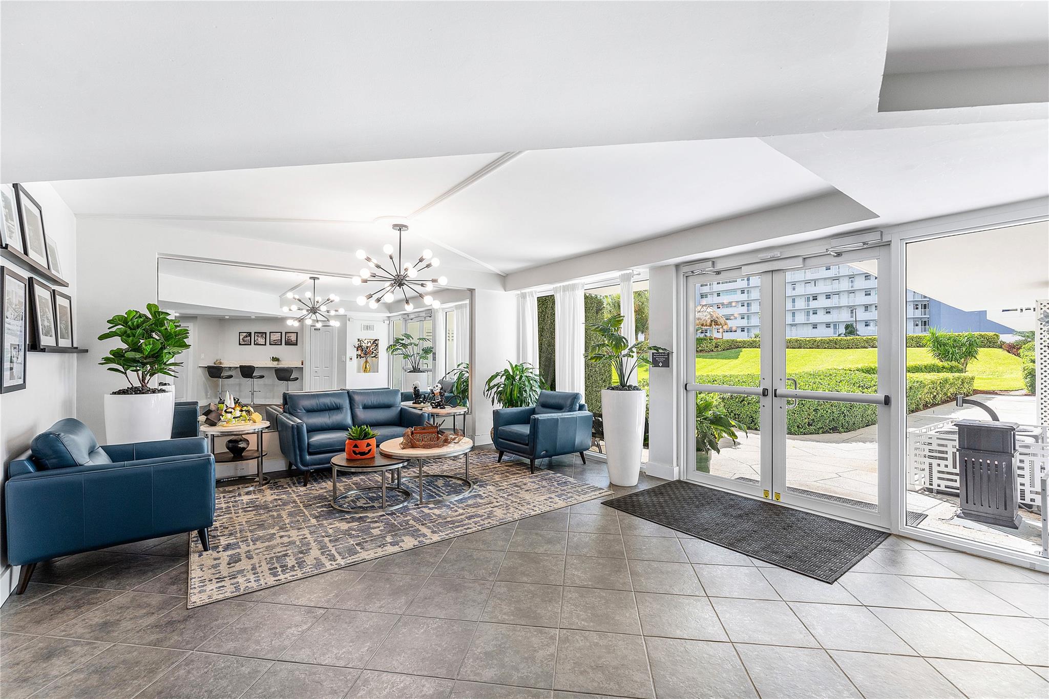 Breakwater Towers - Residential