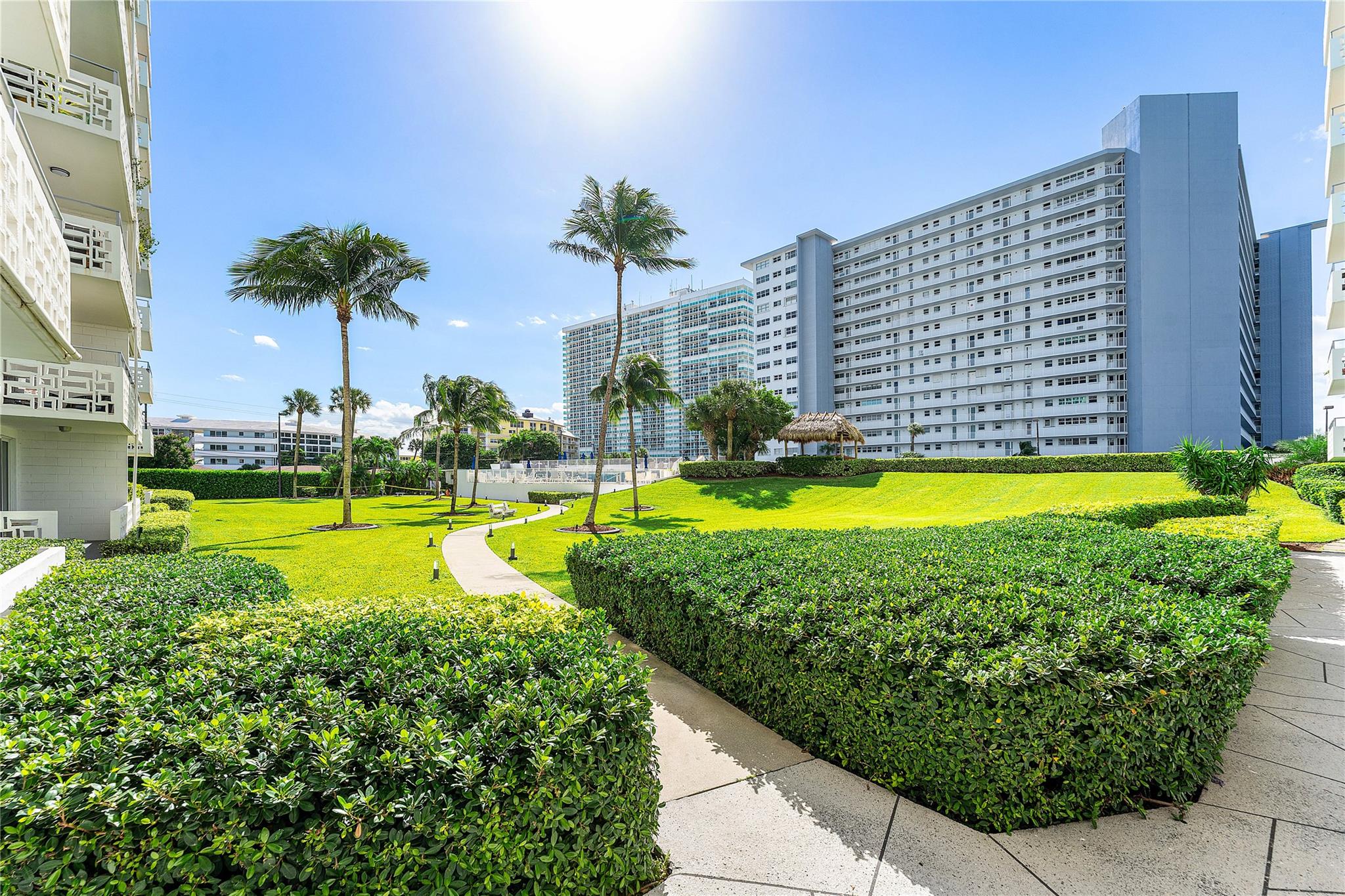 Breakwater Towers - Residential