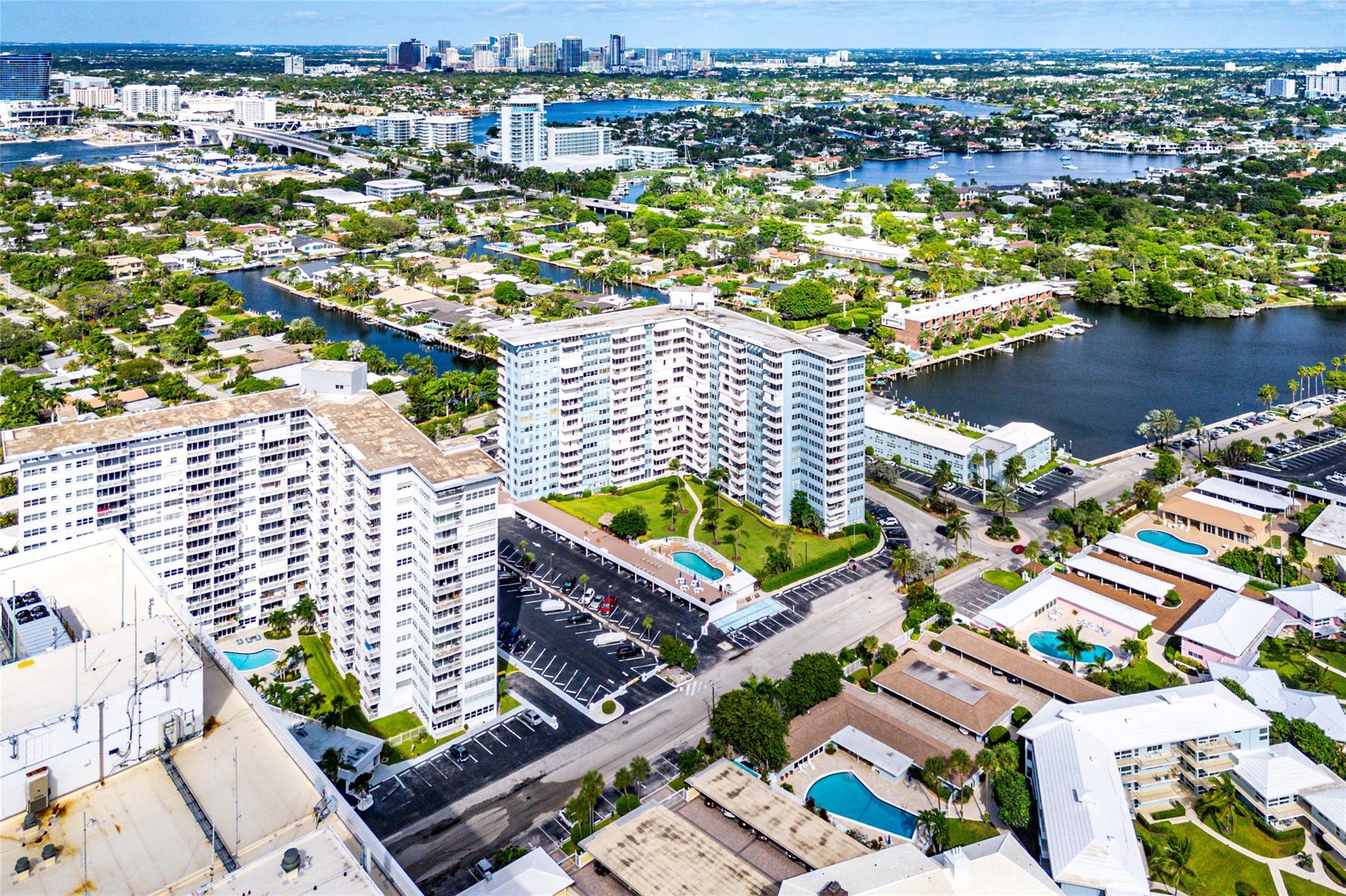 Breakwater Towers - Residential