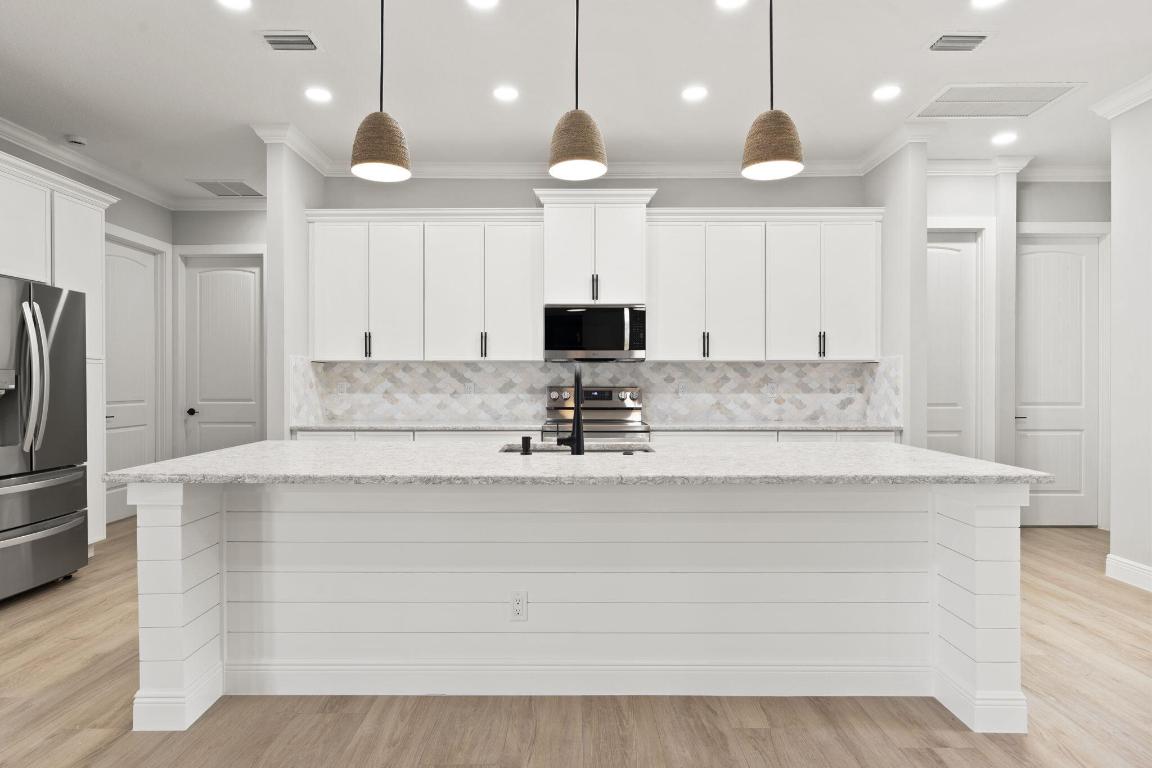 PORT ST LUCIE SECTION 46 1ST REPLAT - Residential